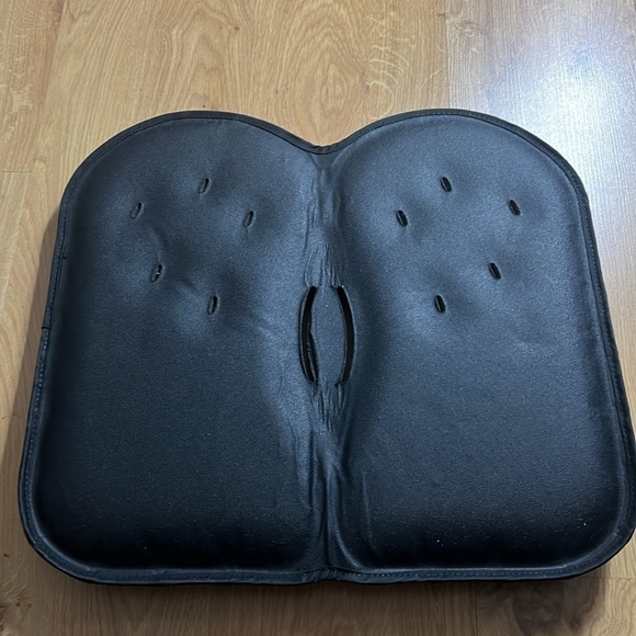 GSeat Lite Travel Gel and Foam Cushion For Back Pain, Sciatica, Pressure Relief - Picture 7 of 7